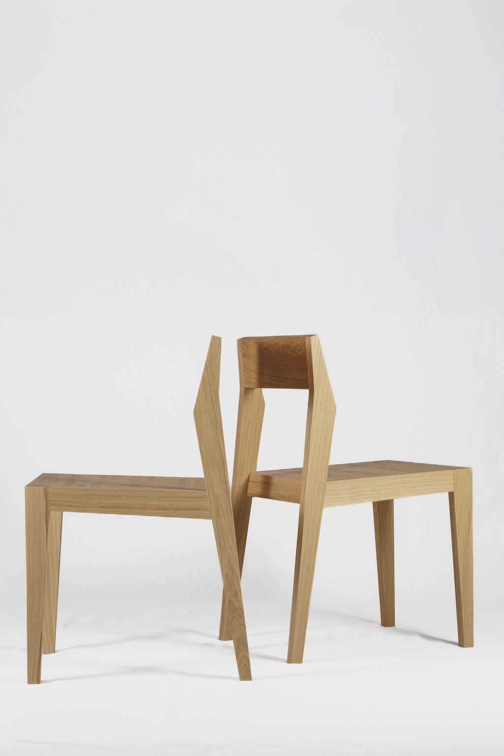 Minimalistischer Eichenstuhl Bjørn (781M) – Massivholz, zeitloses Design, ergonomisch & bequem