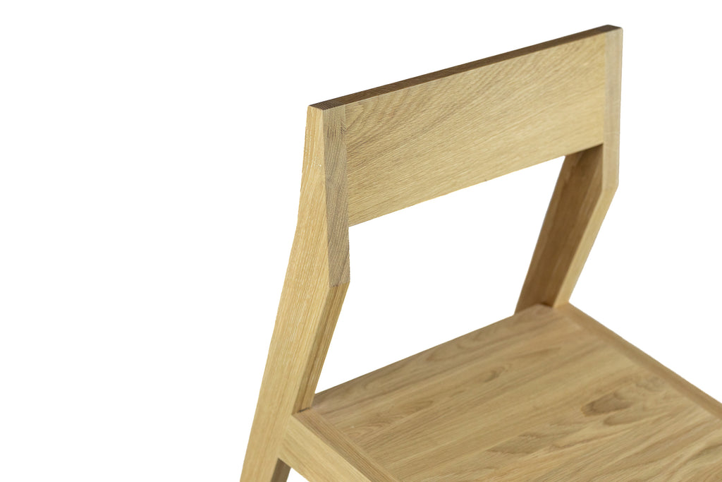 Minimalistischer Eichenstuhl Bjørn (781M) – Massivholz, zeitloses Design, ergonomisch & bequem